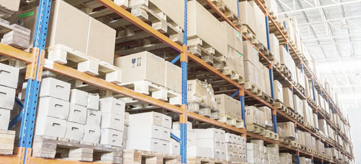 Almacén repleto de cajas