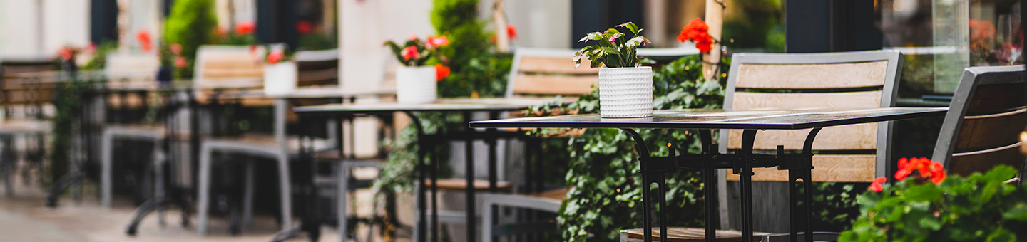 Terraza de un restaurante al aire libre